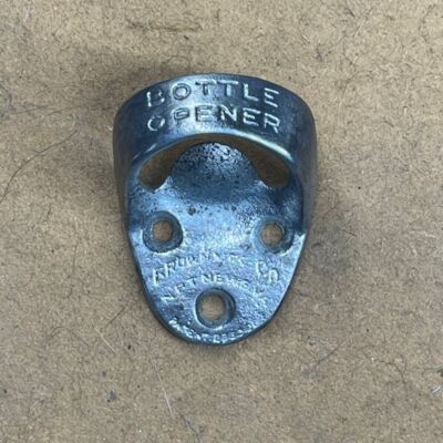 'Bottle Opener' Vending (USA Cast) Thumbnail